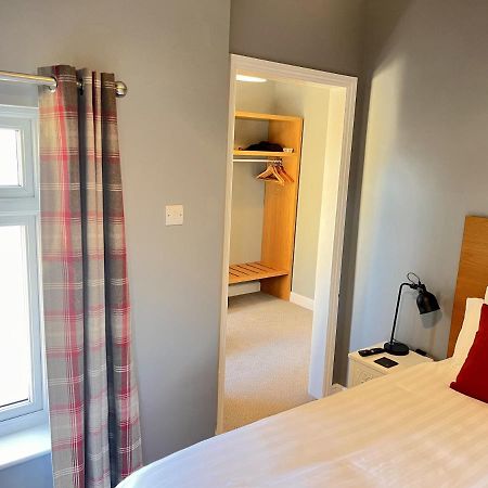 Hk Rooms - Self Catering Rooms โลเวสทอฟต์ ภายนอก รูปภาพ