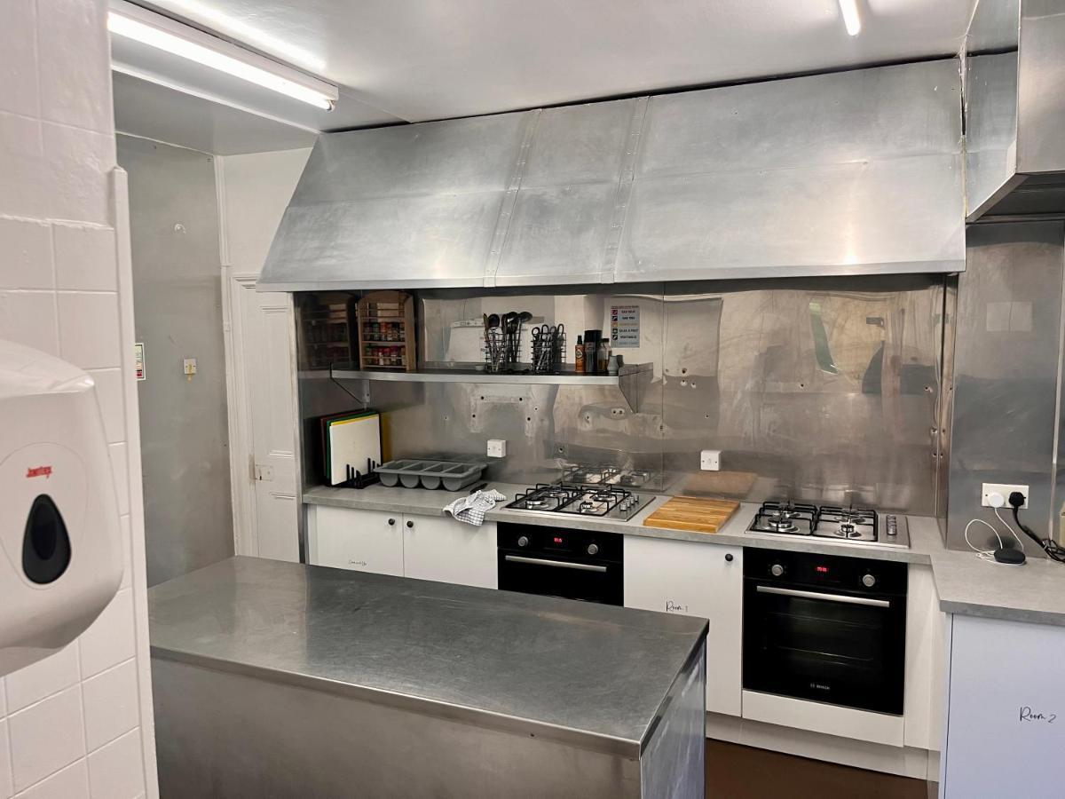 Hk Rooms - Self Catering Rooms โลเวสทอฟต์ ภายนอก รูปภาพ